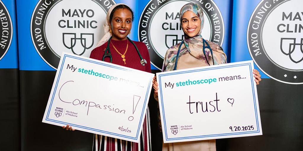 Medical students participate in the 2025 Mayo Clinic Alix School of Medicine Stethoscope Ceremony