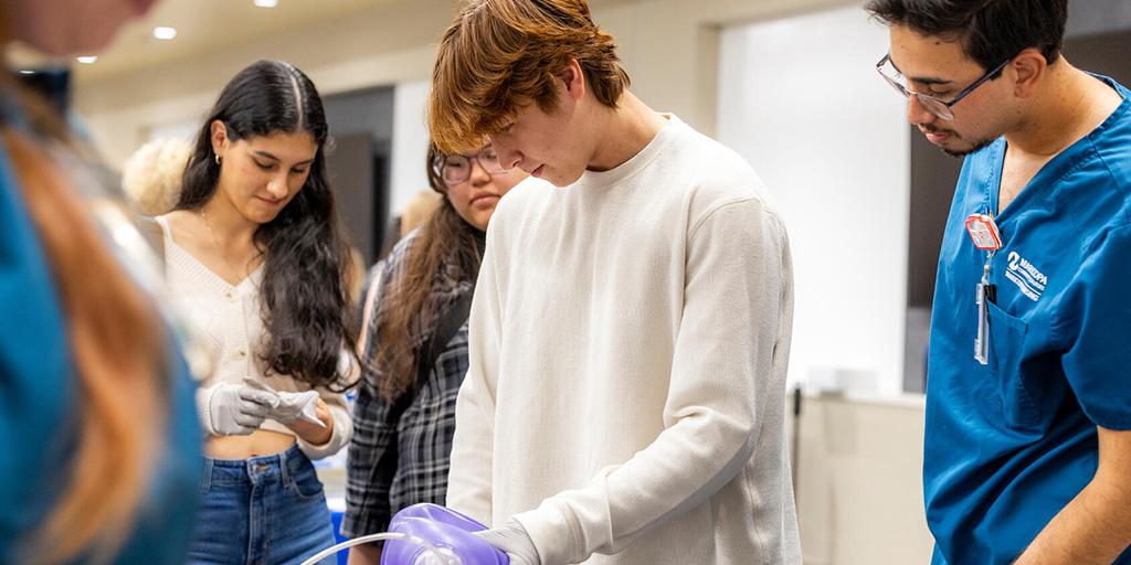 Students participate in hands-on activities at Mayo Clinic's Health Sciences Open House in Arizona