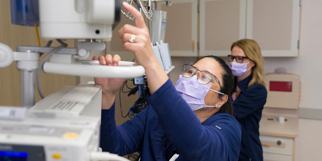 NPPA fellows in critical care set up a patient room at Mayo Clinic