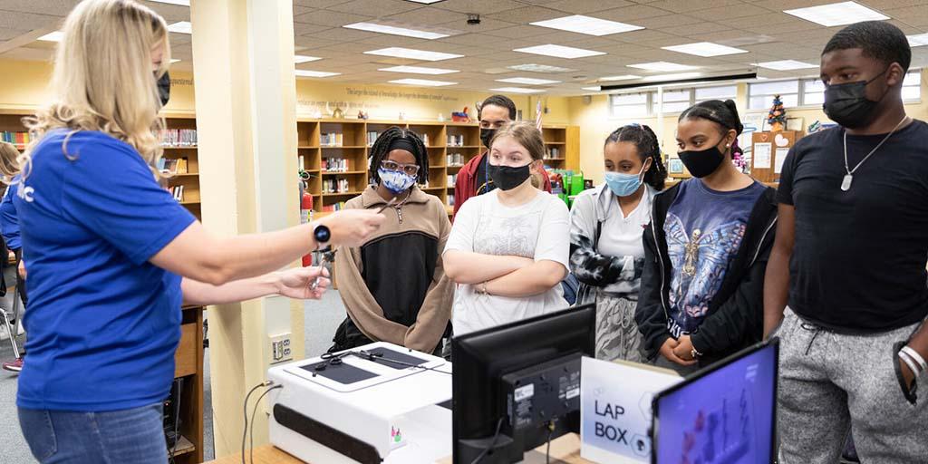Students in the NextGenMed program at Mayo Clinic in Florida