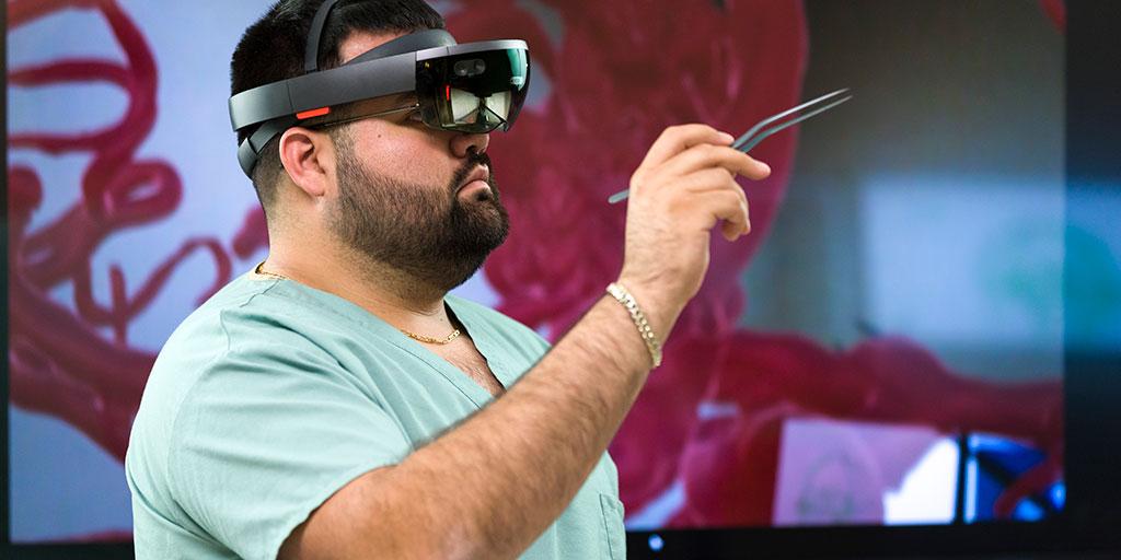 Research technologist/fellow visualizing a 3D rendering of the circle of Willis at Mayo Clinic