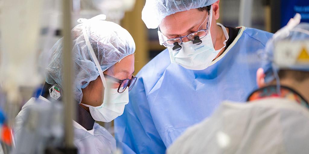 A Mayo Clinic surgical first assistant in the OR