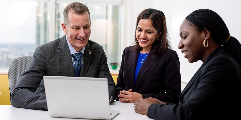 Mayo Clinic residents collaborating on a project.