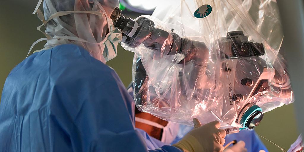 Mayo Clinic neurologic surgeons in the operating room