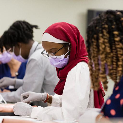Mayo Clinic CARES students working in the lab at Mayo Clinic in Phoenix, Arizona.