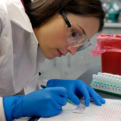 Mayo Clinic molecular genetic technologist analyzing samples