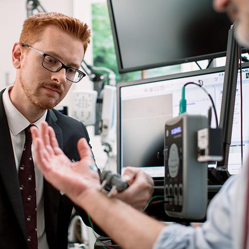 A Mayo Clinic neurologist treating a patient