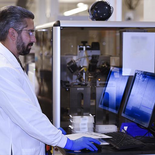 Clinical Chemistry fellow in the lab