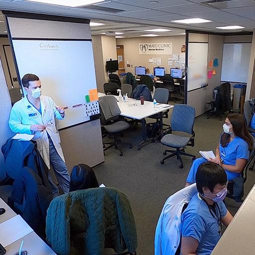 A day in the life of the Internal Medicine Residency program