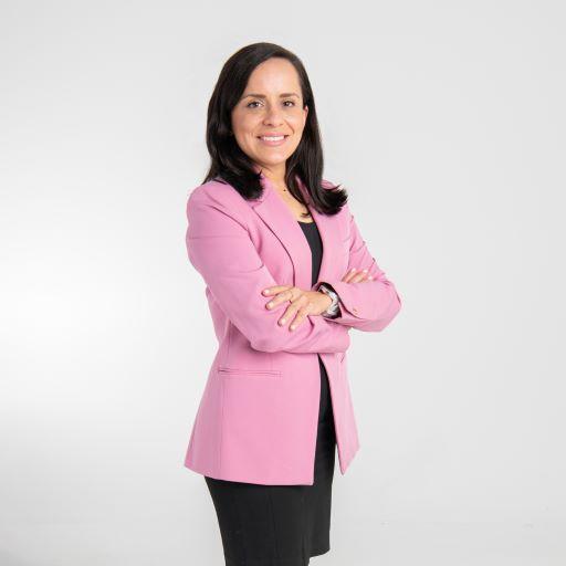 Cinthya Pena Orbea, M.D.- Alumni