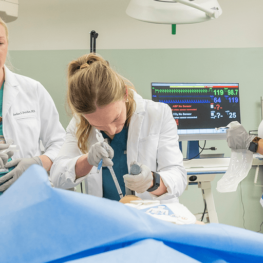 Mayo Clinic anesthesiology fellows in a procedure