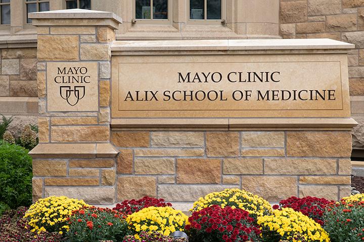 Mayo medical students keep momentum going for COVID-19 volunteer efforts