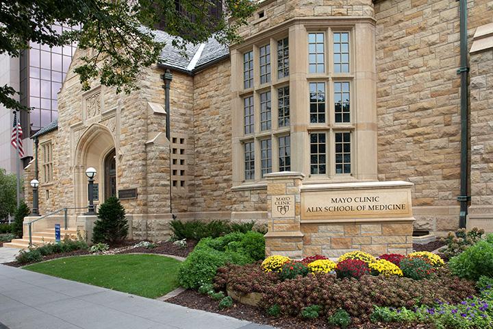 Mayo Clinic Alix School of Medicine again ranks among top medical schools in the U.S.