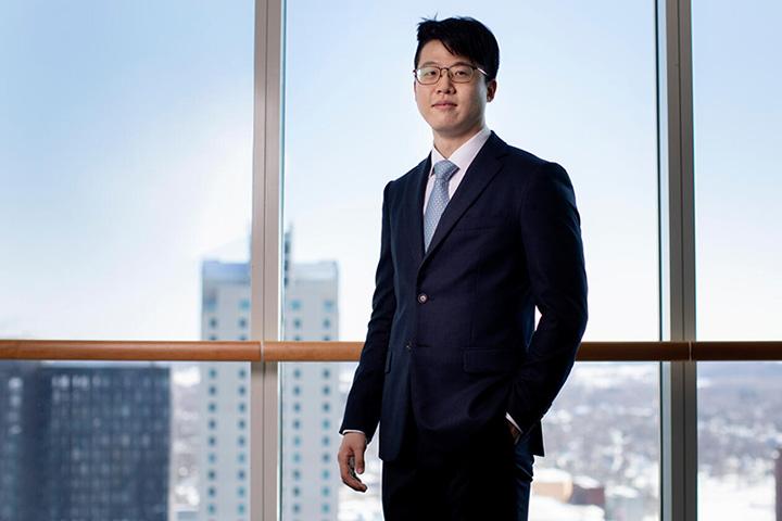 Grandfather&rsquo;s cancer leads Mayo Clinic student to medicine and helping others