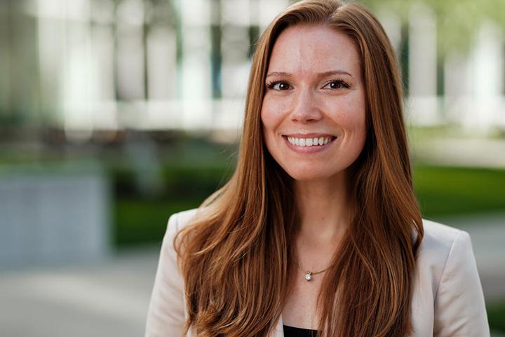 Mayo Clinic resident Lainey Bukowiec, M.D., pursues surgical passion with Dr. Rhee’s mentorship