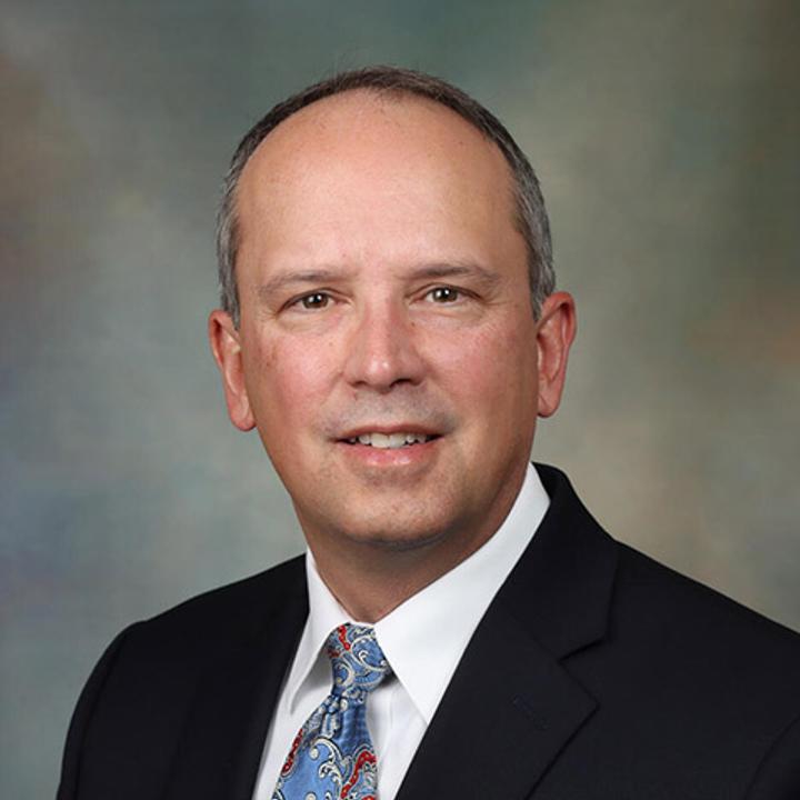 Headshot o Michael Fox, M.D.