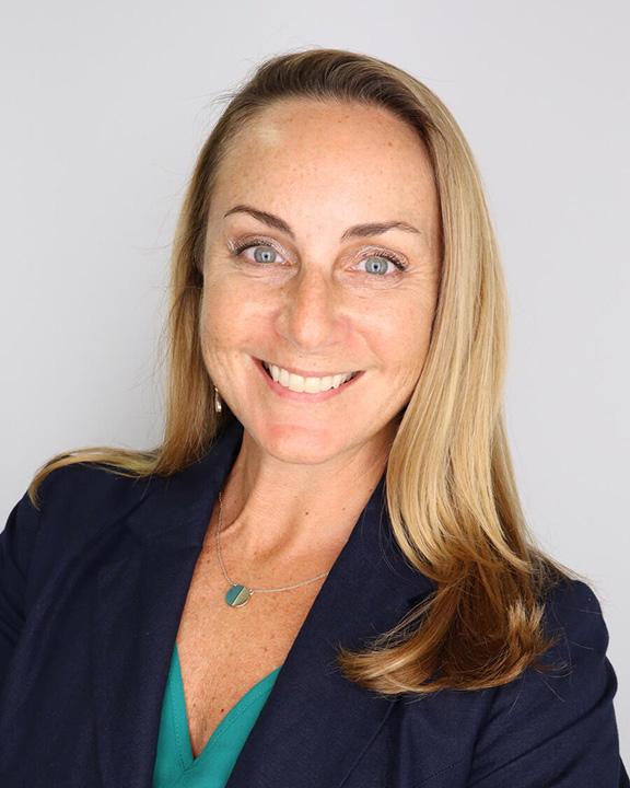 Headshot of Jennifer Maynard, M.D.