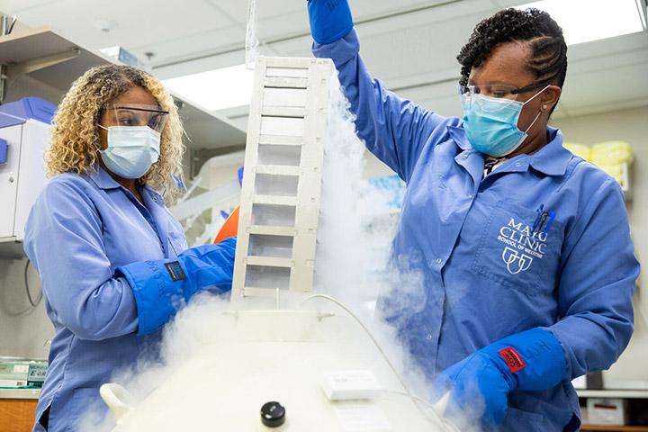 Nephrology faculty member and trainee work together in the research lab at Mayo Clinic in Jacksonville, Florida.