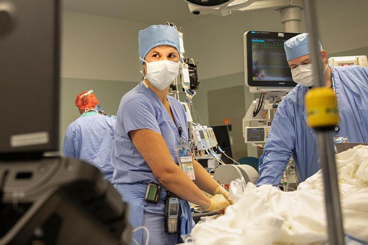 Regional Anesthesiology and Acute Pain residents working in the Simulation lab at Mayo Clinic in Jacksonville, Florida.